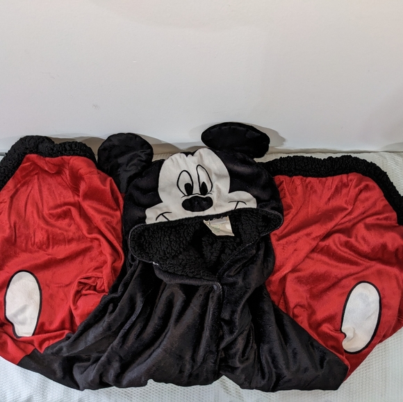 Hooded Mickey Mouse Disney Sherpa Wrap Blanket Youth with Snap - Picture 2 of 9